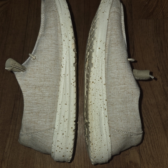 Hey Dude Women's Wendy Chambray Light Grey Casual Slip-On Shoes. - Picture 5 of 7